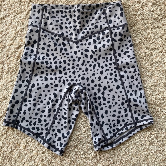 *Sold* Balance Athletica Snow Leopard Ascend Rider - Picture 3 of 5